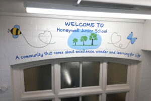 Honeywell Juniors, Stairwell